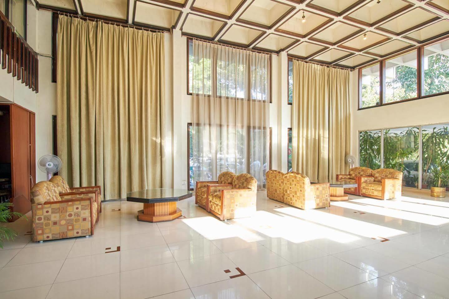 Hotel Chalukya Bengaluru Kültér fotó